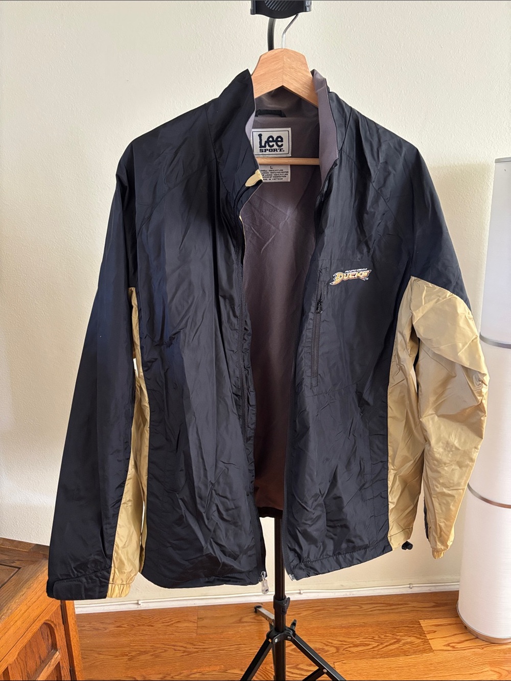 Lee Ducks Men's Black and Tan Colorblock Windbreaker Jacket